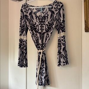 Blue and Gray Patterned Long Wide Sleeve dress, worn with or without a belt